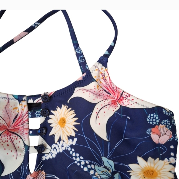 Cupshe Navy Floral Cutout Bikini with buttons Size Medium - Picture 4 of 7